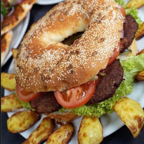 Sesamburger mit Wedges